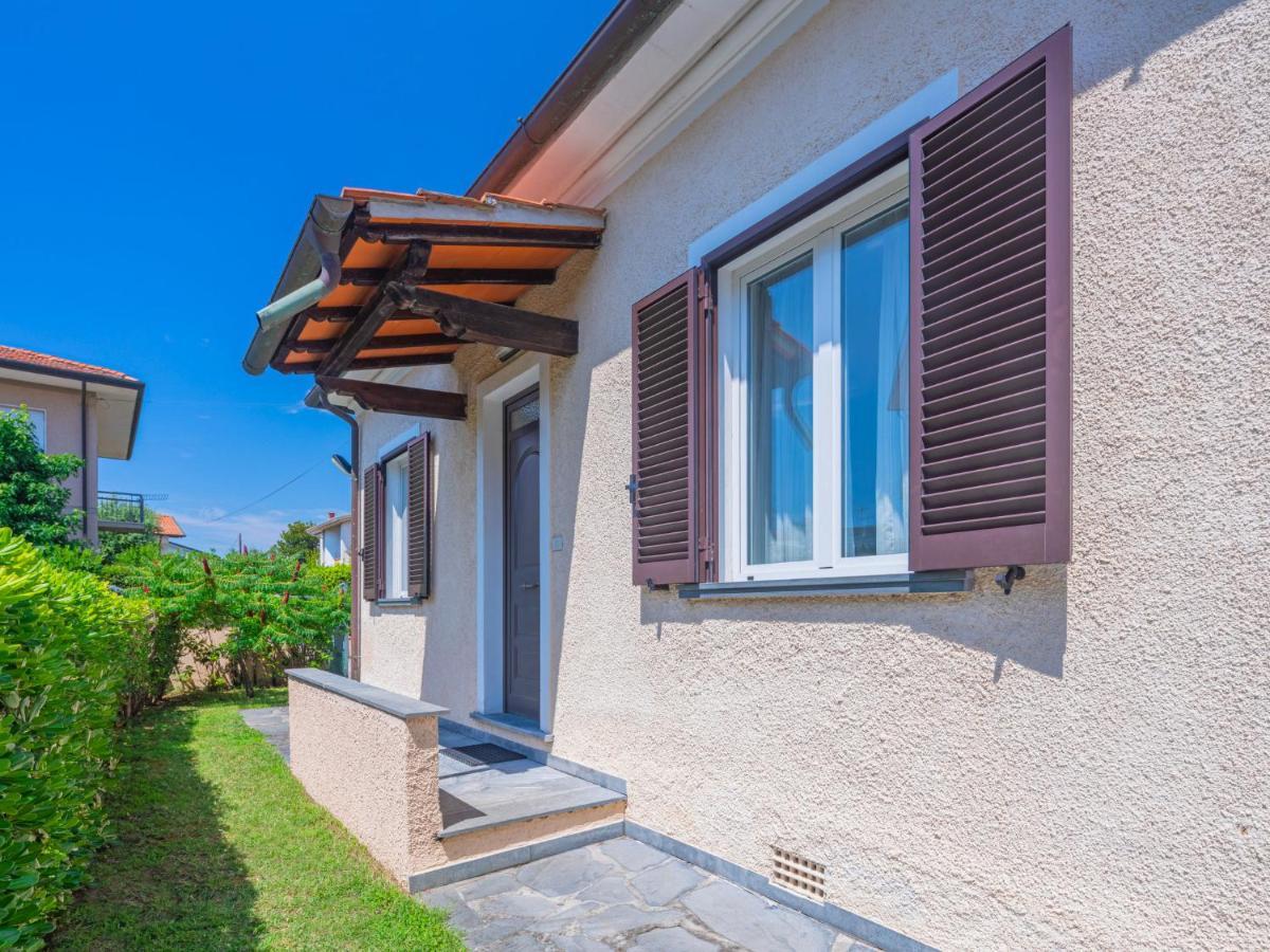 Holiday Home Francesca By Interhome Marina di Pietrasanta Exterior photo